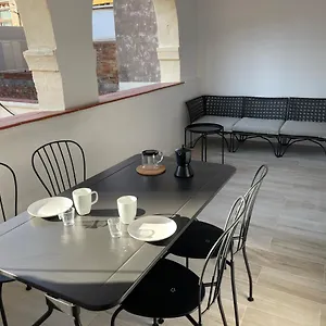 - Iberia Apartamento